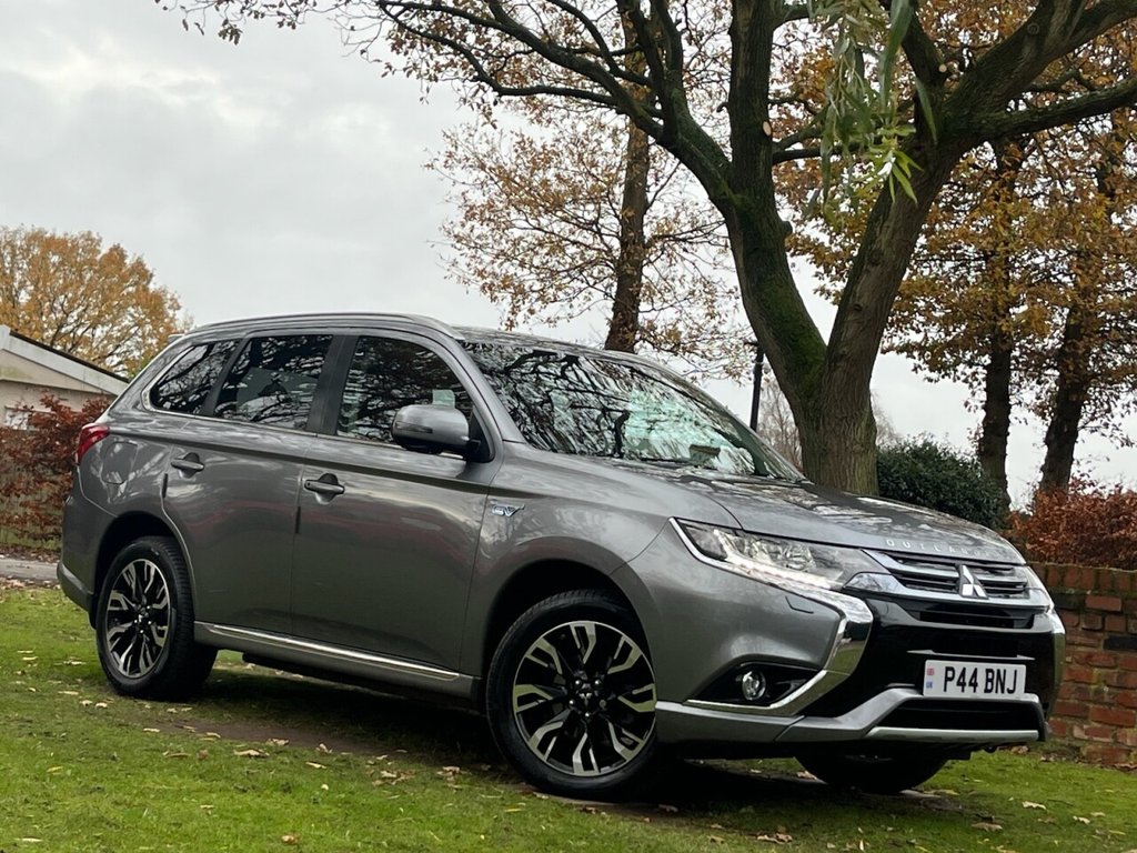 Used Mitsubishi Outlander 2018 for sale - 76900643: Photo 1
