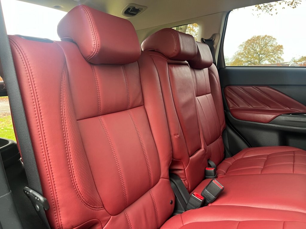 Used Mitsubishi Outlander 2018 for sale - 76900643: Photo 14