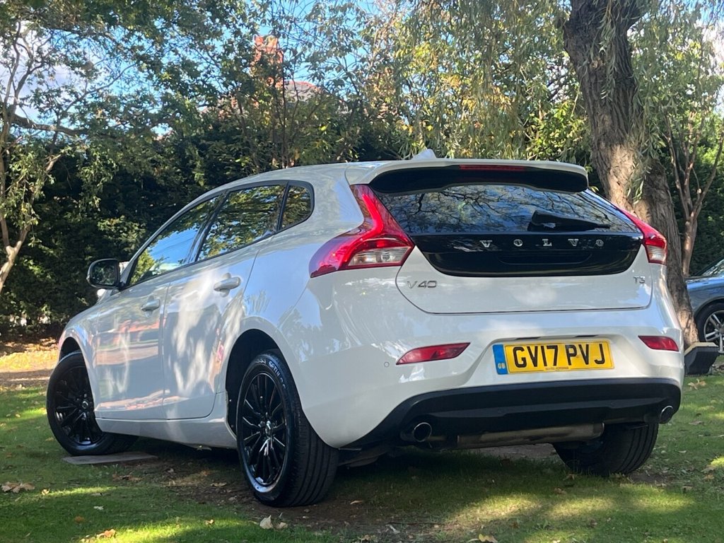 Used Volvo V40 2017 for sale - 76081222: Photo 11