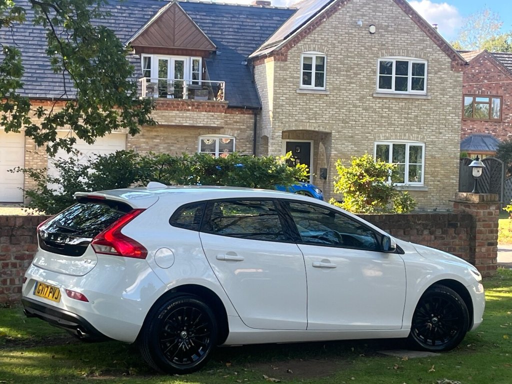 Used Volvo V40 2017 for sale - 76081222: Photo 12