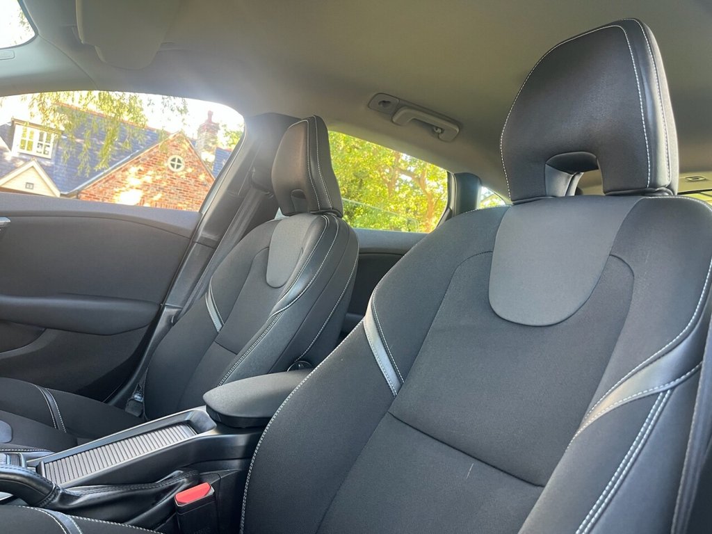 Used Volvo V40 2017 for sale - 76081222: Photo 16