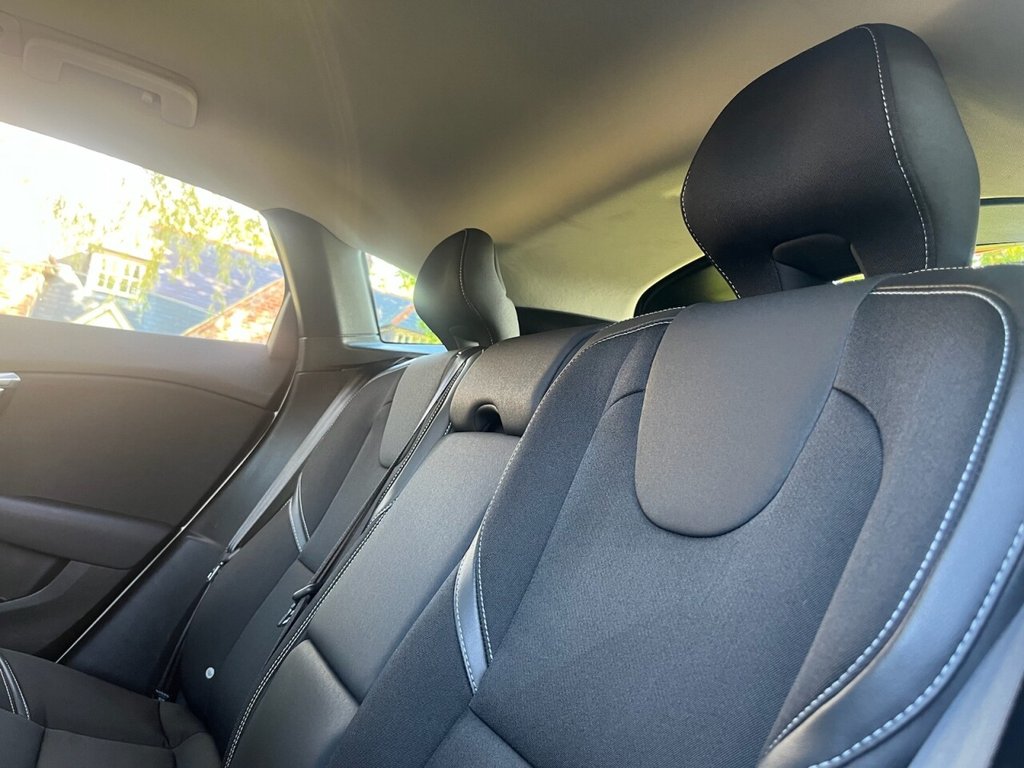 Used Volvo V40 2017 for sale - 76081222: Photo 20