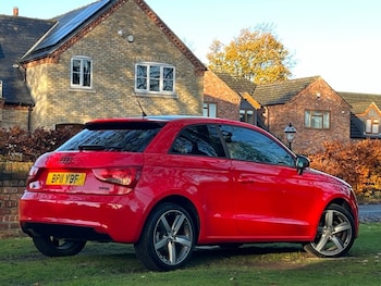 Used Audi A1 2011 for sale - 76768648: Photo