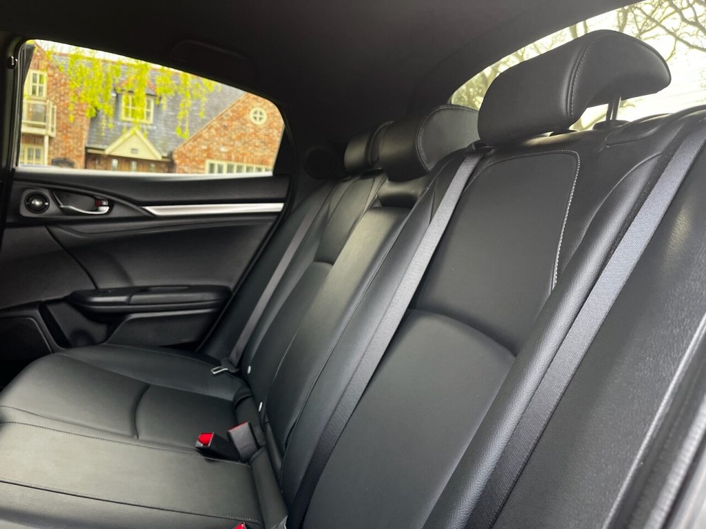 Used Honda Civic 2019 for sale - 78167170: Photo 12