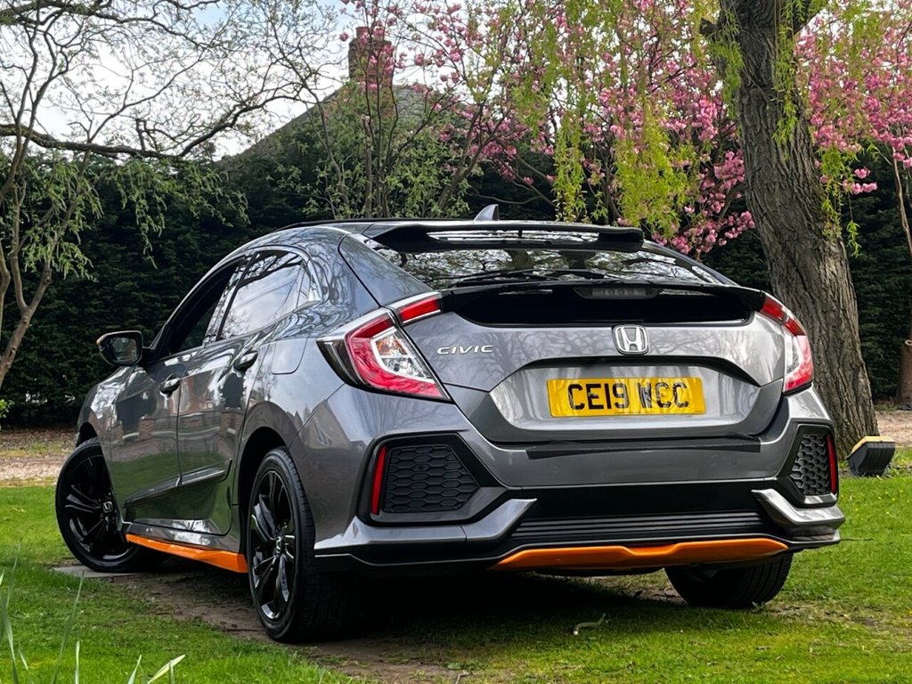 Used Honda Civic 2019 for sale - 78167170: Photo 4