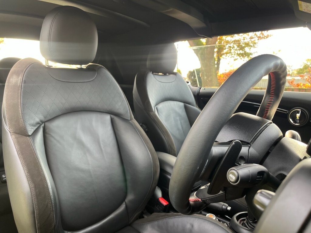 Used MINI Convertible 2020 for sale - 76724144: Photo 11