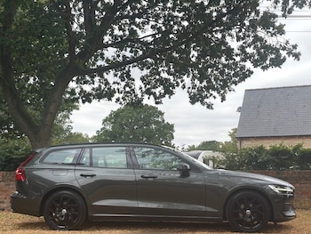 Used Volvo V60 2019 for sale - 79276439: Photo