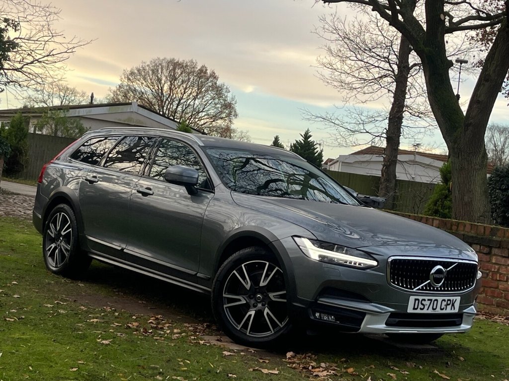 Used Volvo V90 Cross Country 2020 for sale - 76900796: Photo 1
