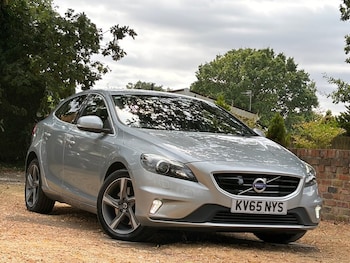 Used Volvo V40 2015 for sale - 79551259: Photo