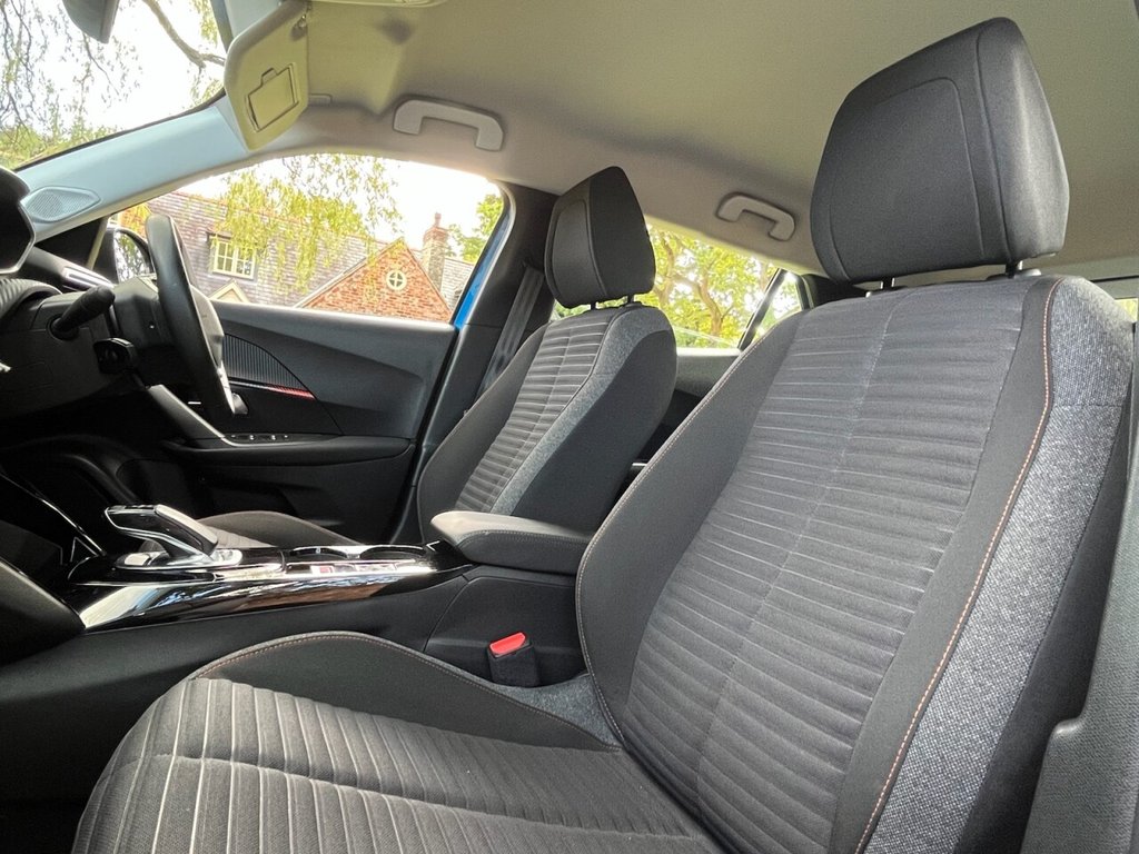 Used Peugeot E-2008 2021 for sale - 76048400: Photo 9