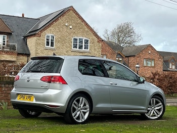 Used Volkswagen Golf 2016 for sale - 77583772: Photo