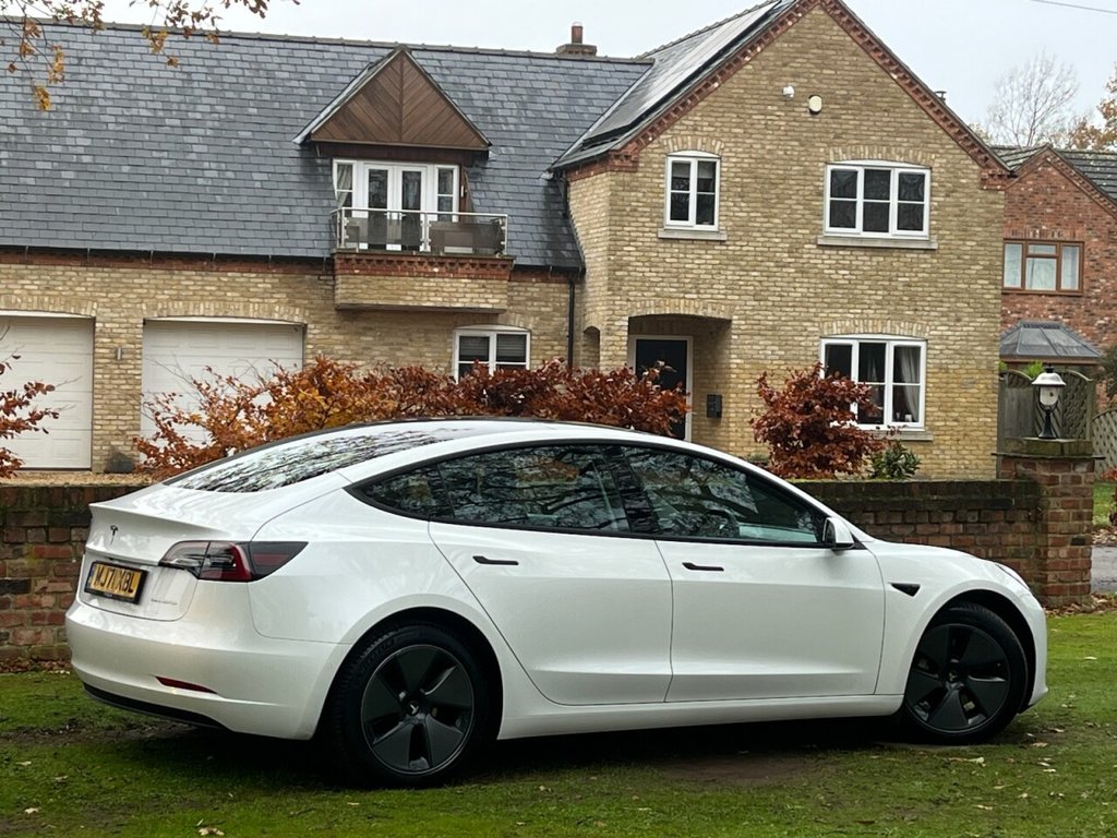 Used Tesla Model 3 2021 for sale - 76783811: Photo 4