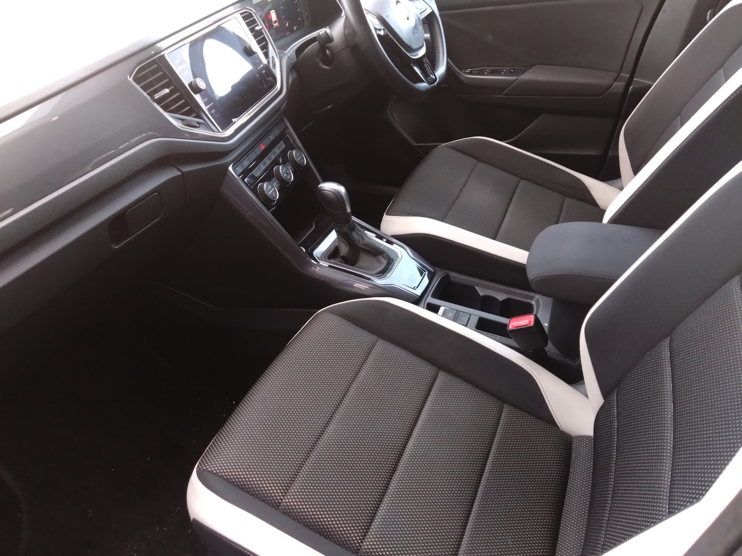 Used Volkswagen T-Roc 2021 for sale - 77159147: Photo 19