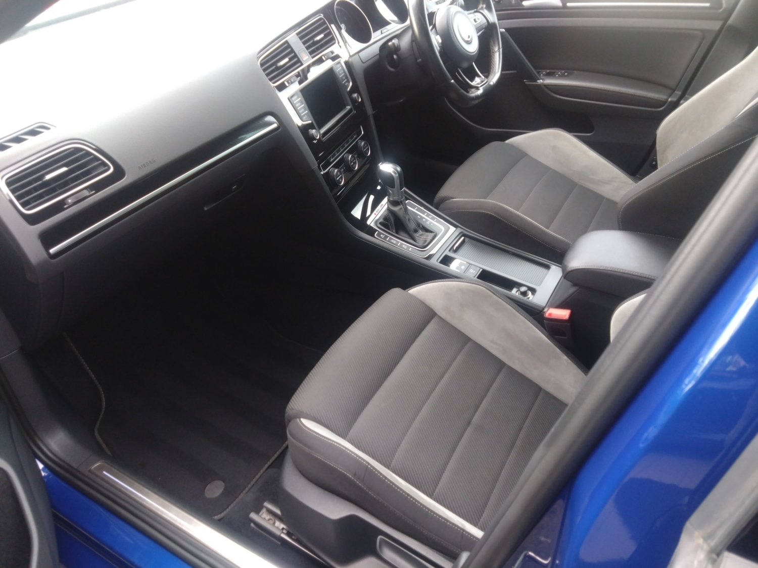 Used Volkswagen Golf 2016 for sale - 76220366: Photo 11