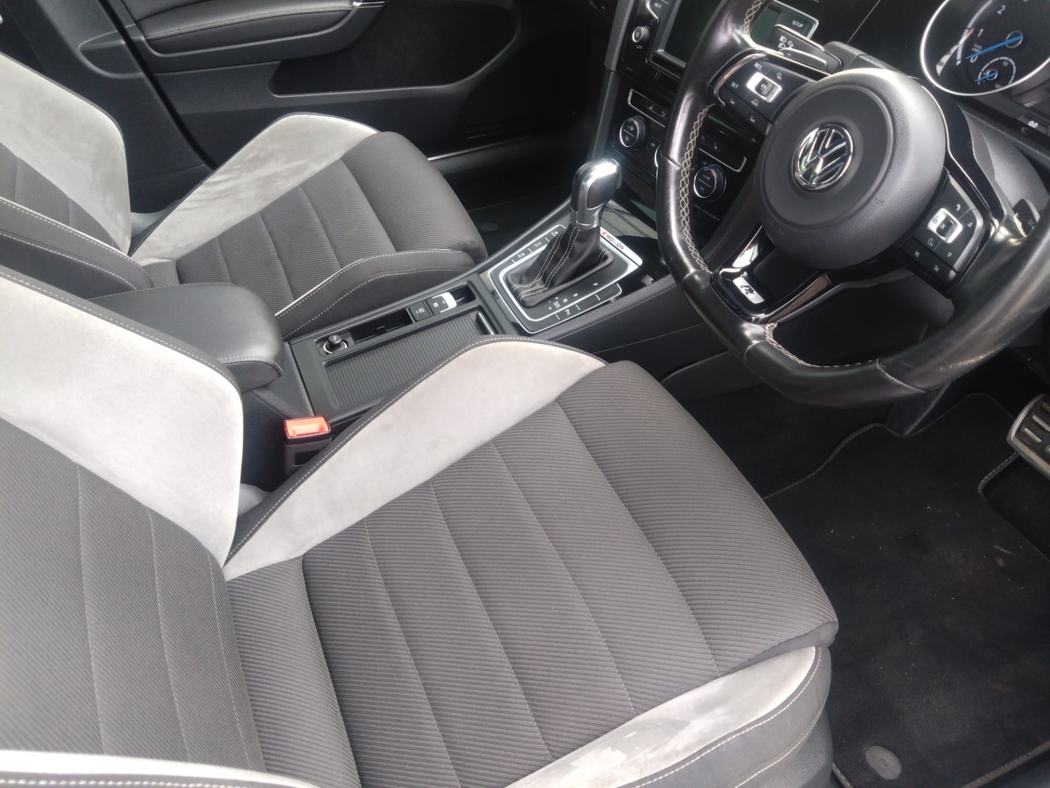 Used Volkswagen Golf 2016 for sale - 76220366: Photo 20