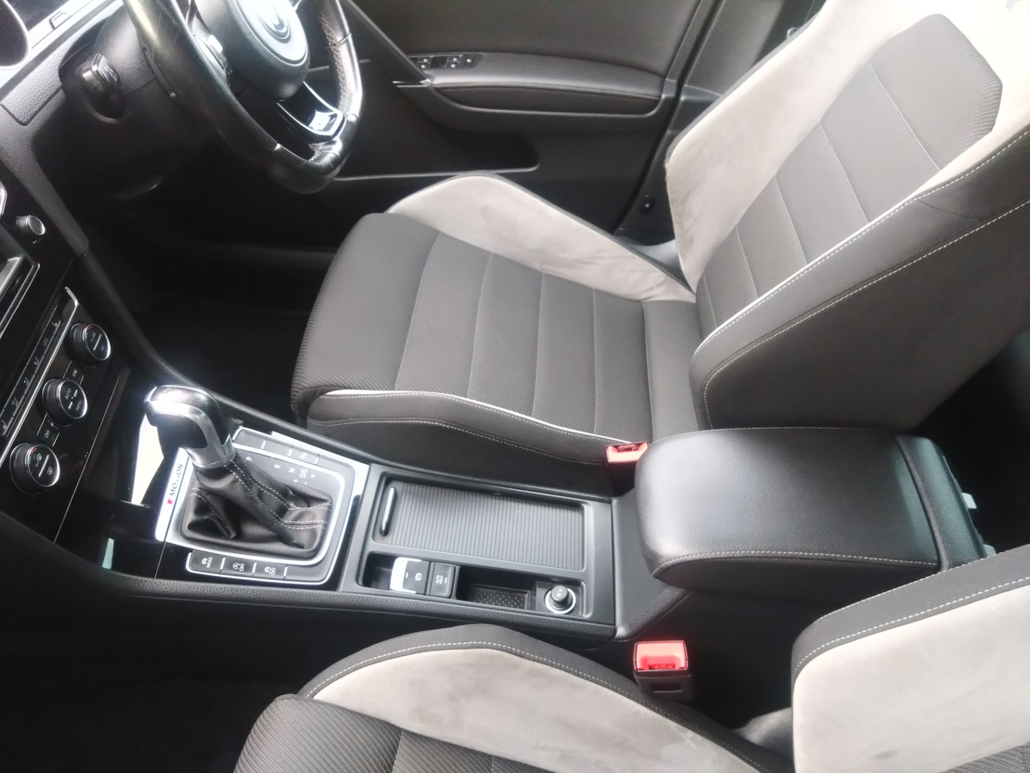 Used Volkswagen Golf 2016 for sale - 76220366: Photo 24