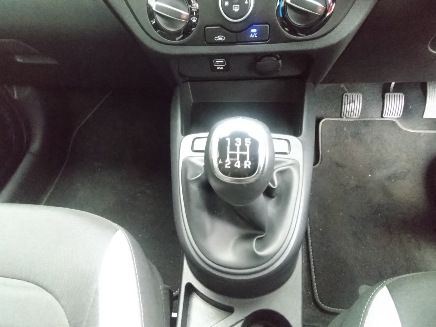 Used Hyundai i10 2020 for sale - 77447181: Photo 11