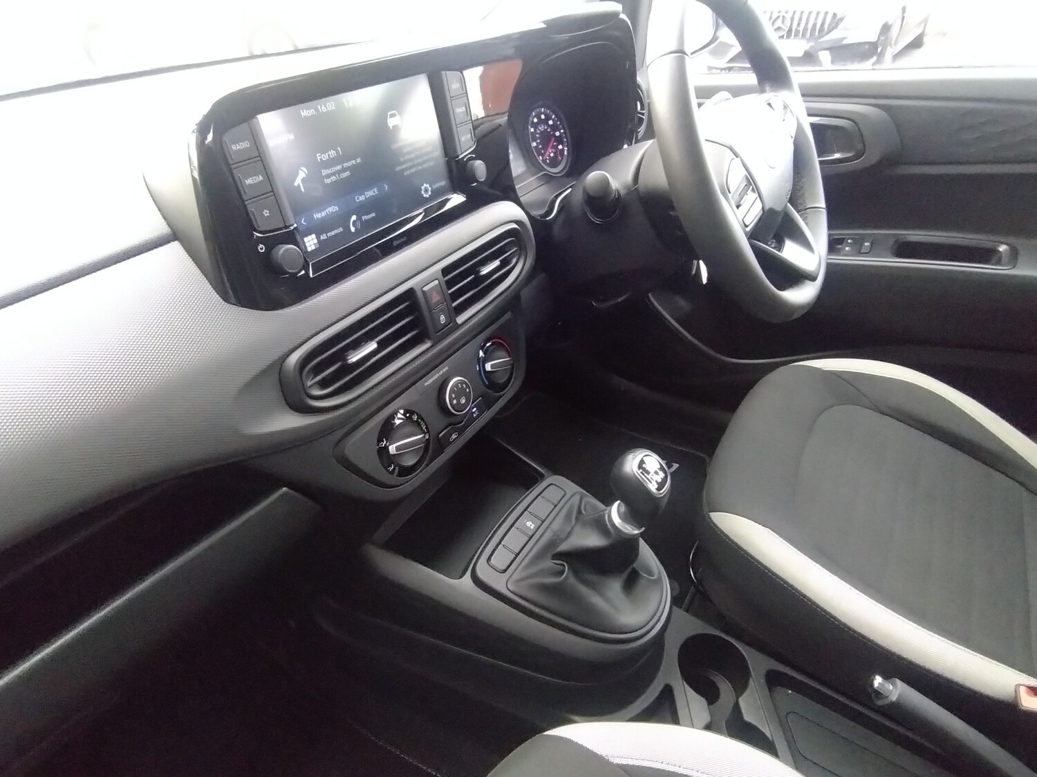 Used Hyundai i10 2020 for sale - 77447181: Photo 18