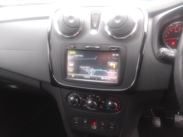 Used Dacia Sandero 2015 for sale - 76192887: Photo 17