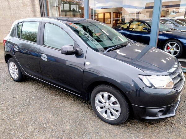 Used Dacia Sandero 2015 for sale - 76192887: Photo 3