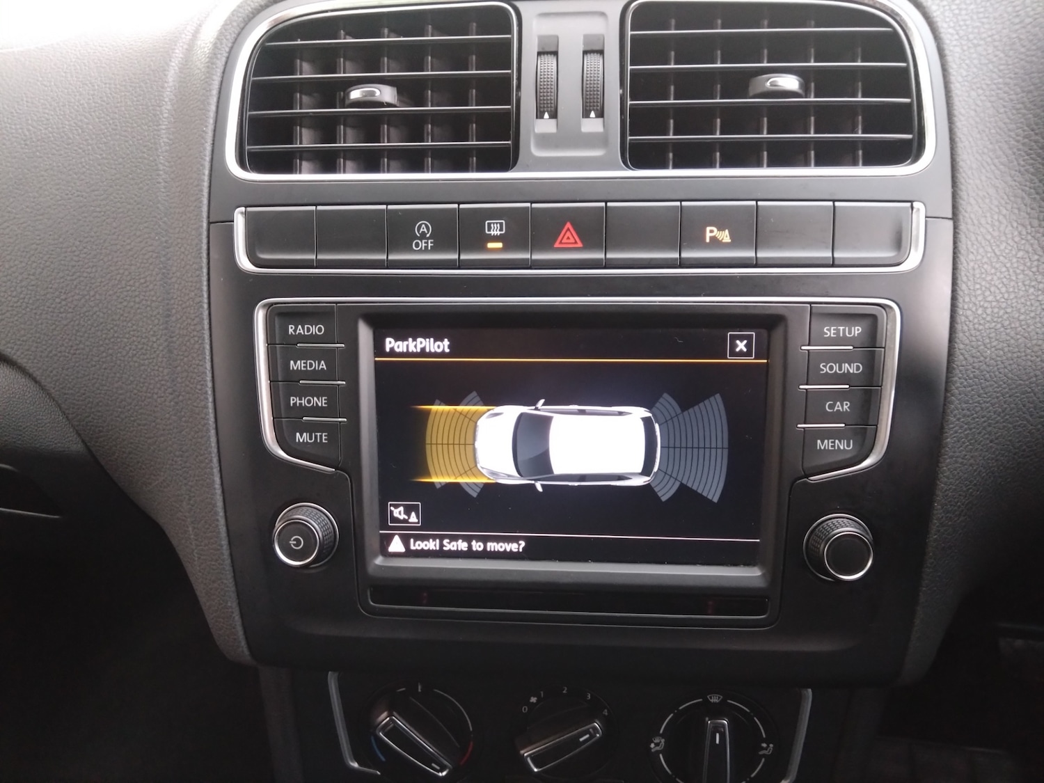 Used Volkswagen Polo 2016 for sale - 76362976: Photo 10