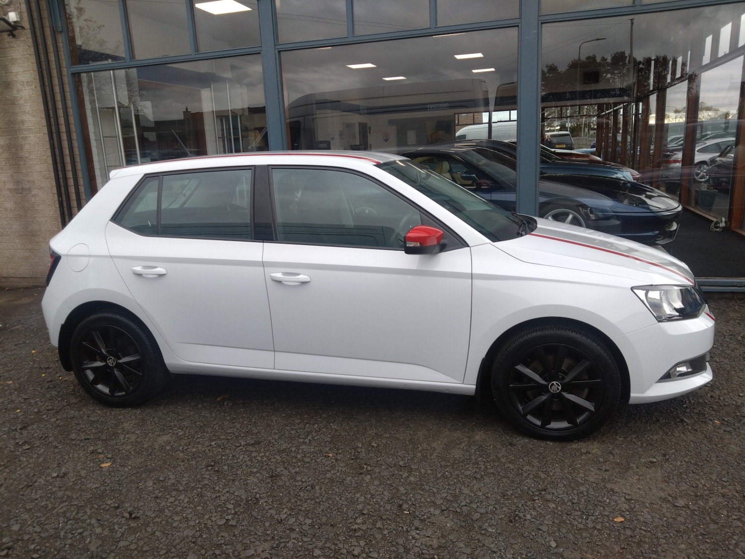 Used Skoda Fabia 2017 for sale - 76352695: Photo 2