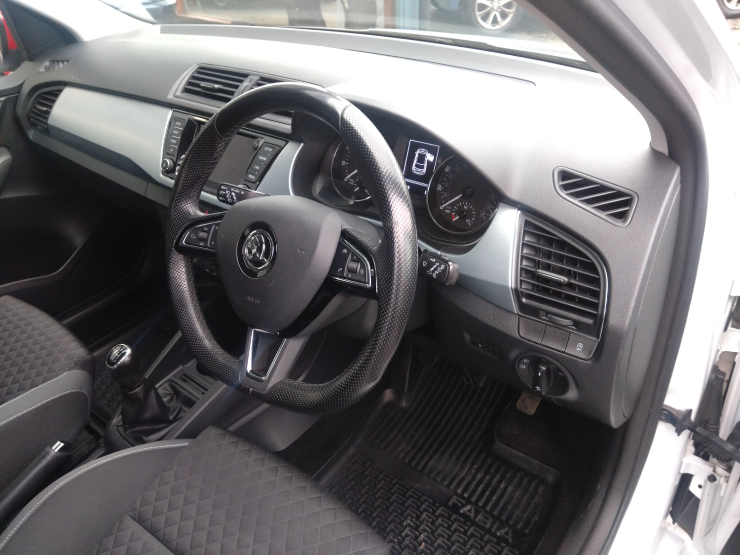 Used Skoda Fabia 2017 for sale - 76352695: Photo 21