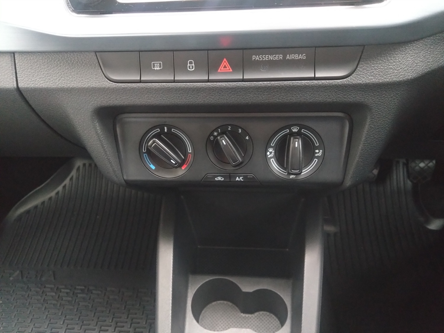 Used Skoda Fabia 2017 for sale - 76352695: Photo 4