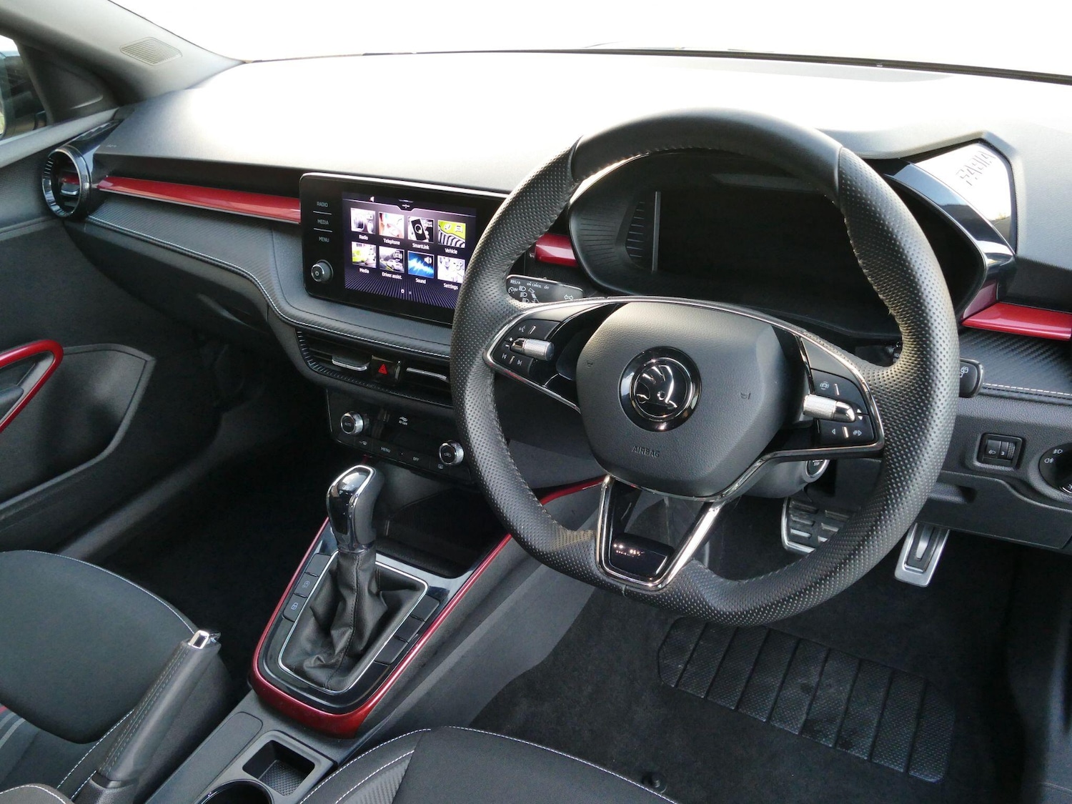 Used Skoda Fabia 2024 for sale - 76360227: Photo 2