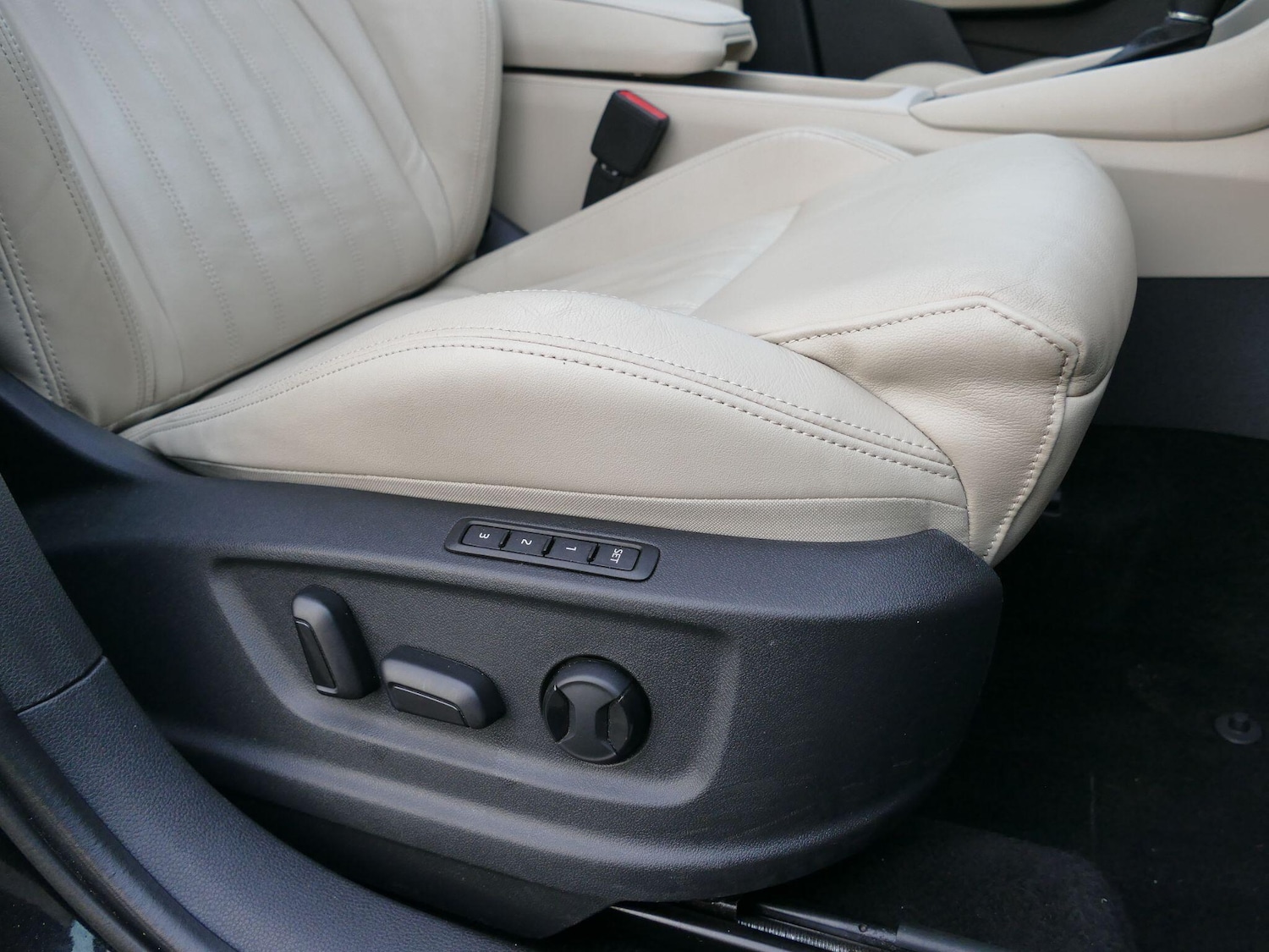 Used Skoda Karoq 2018 for sale - 77215983: Photo 12