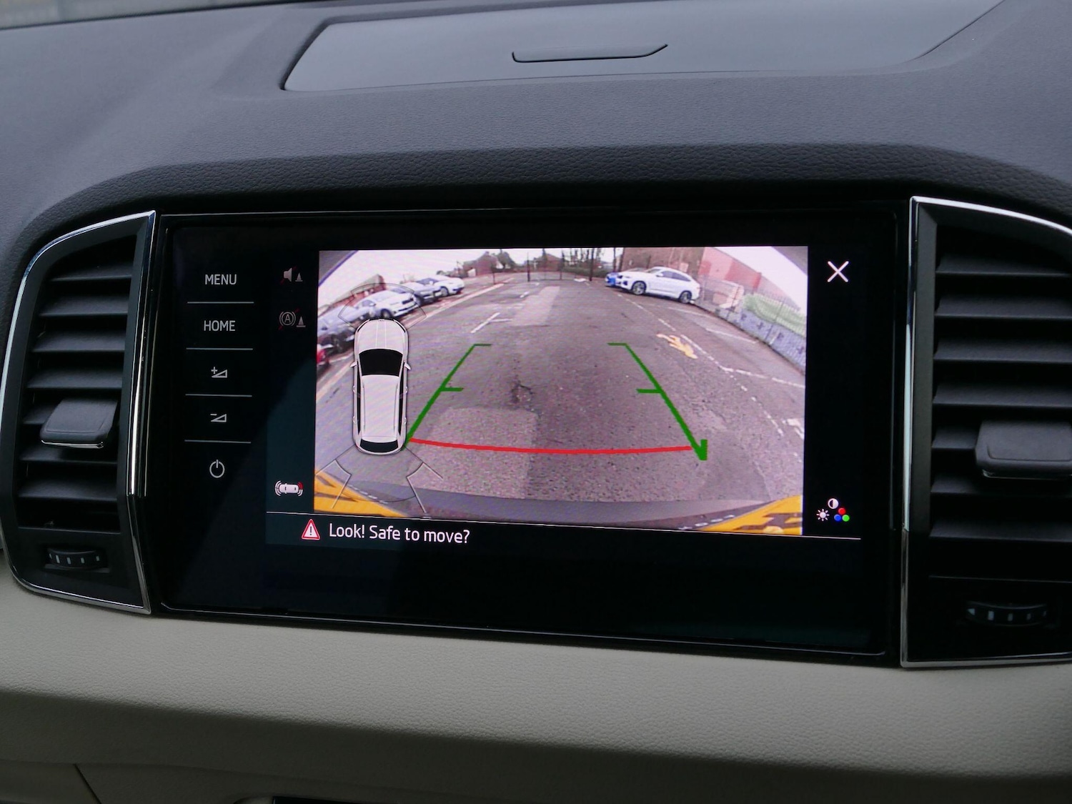 Used Skoda Karoq 2018 for sale - 77215983: Photo 26