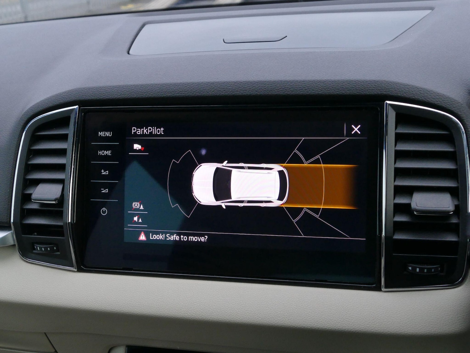 Used Skoda Karoq 2018 for sale - 77215983: Photo 27