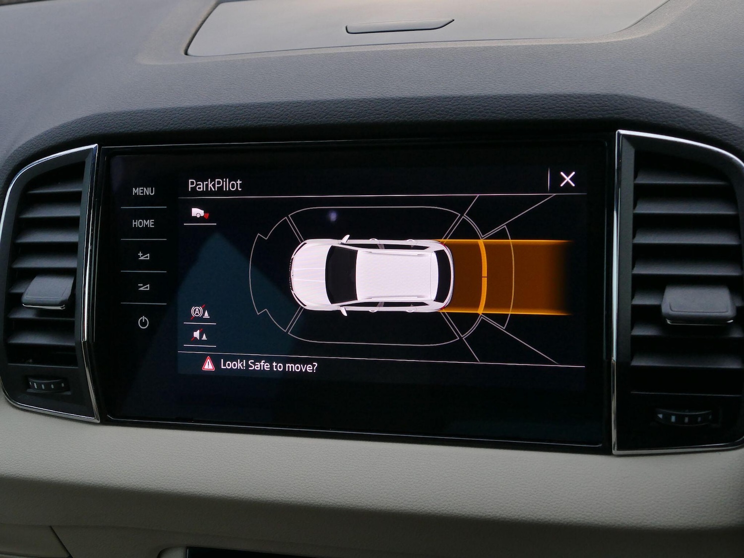 Used Skoda Karoq 2018 for sale - 77215983: Photo 28