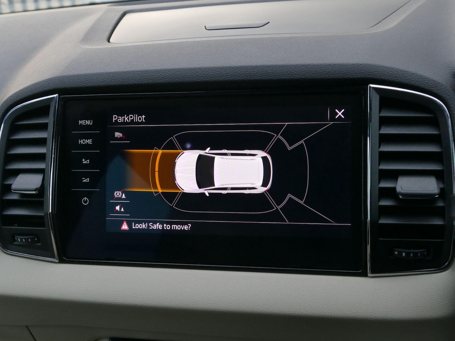 Used Skoda Karoq 2018 for sale - 77215983: Photo 29