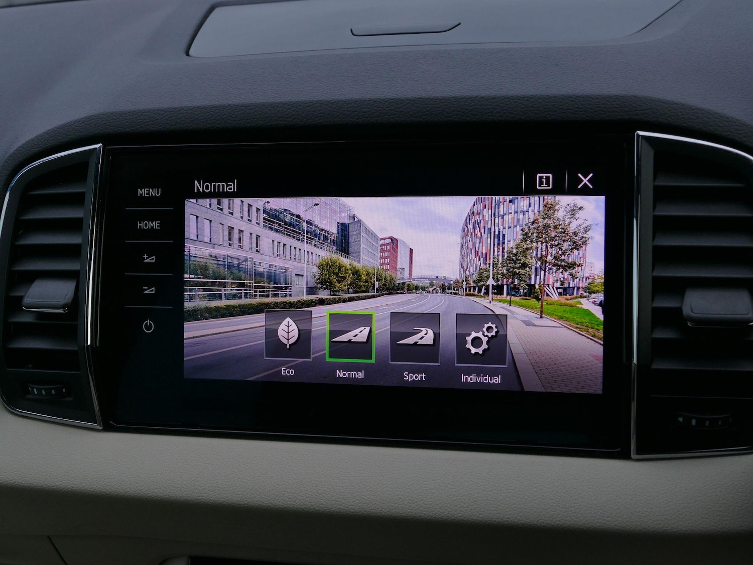 Used Skoda Karoq 2018 for sale - 77215983: Photo 34