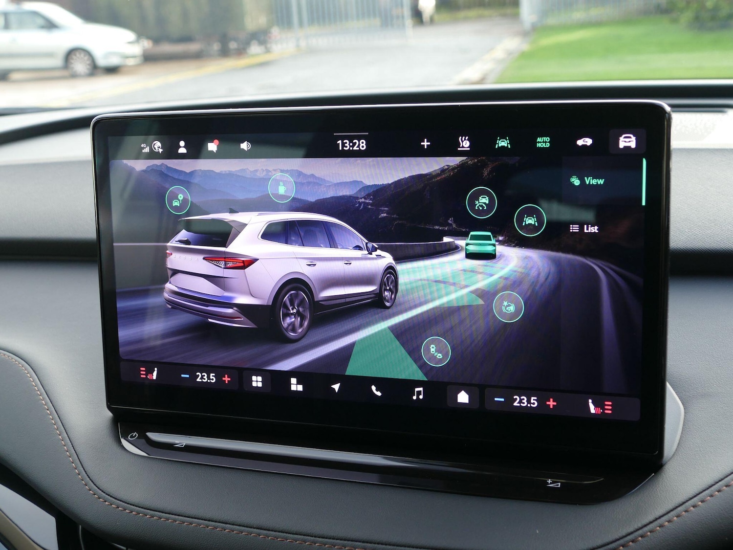 Used Skoda Enyaq 2024 for sale - 76994449: Photo 15