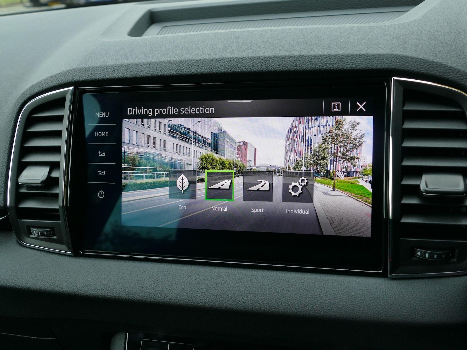 Used Skoda Karoq 2025 for sale - 76512151: Photo 18