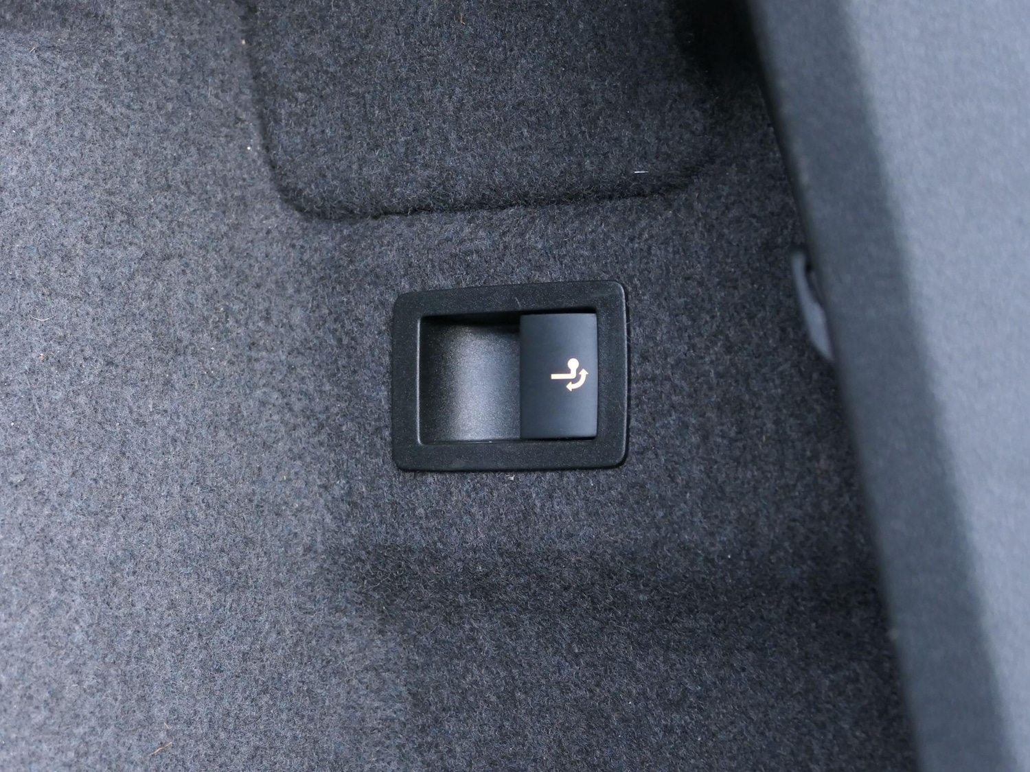 Used Skoda Karoq 2023 for sale - 77143517: Photo 13