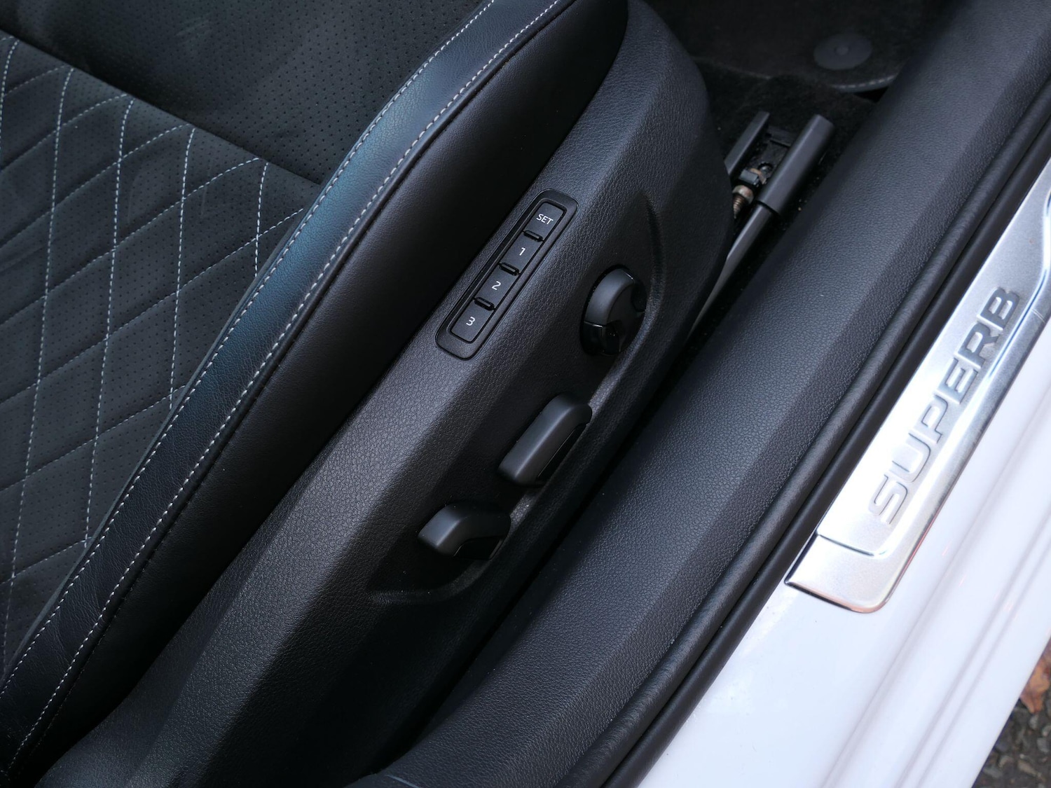 Used Skoda Superb 2023 for sale - 76573155: Photo 9