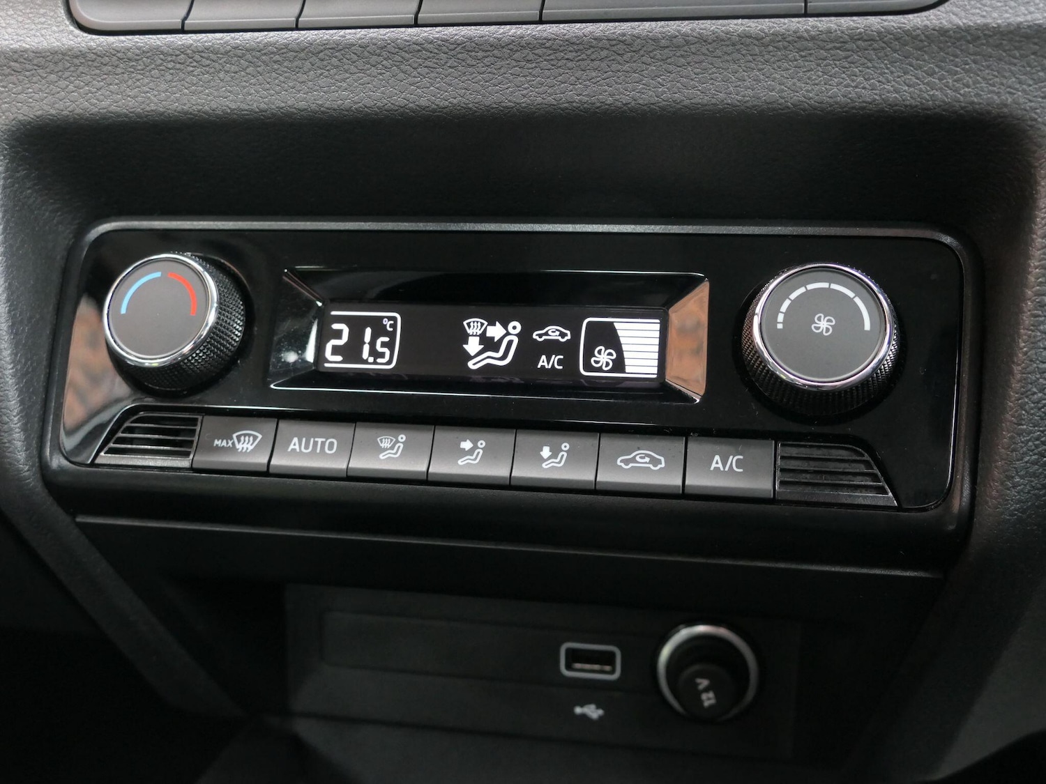 Used Skoda Fabia 2020 for sale - 76765472: Photo 12