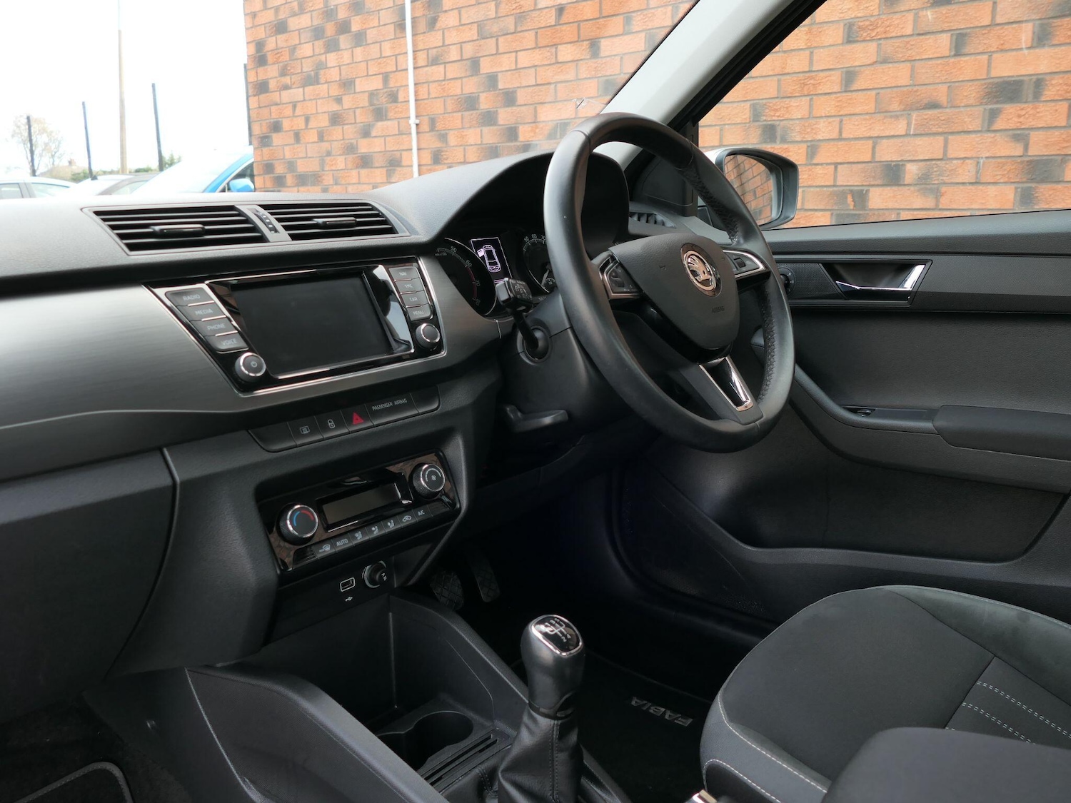 Used Skoda Fabia 2020 for sale - 76765472: Photo 2