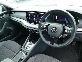 Used Skoda Octavia 2024 for sale - 76472083: Photo