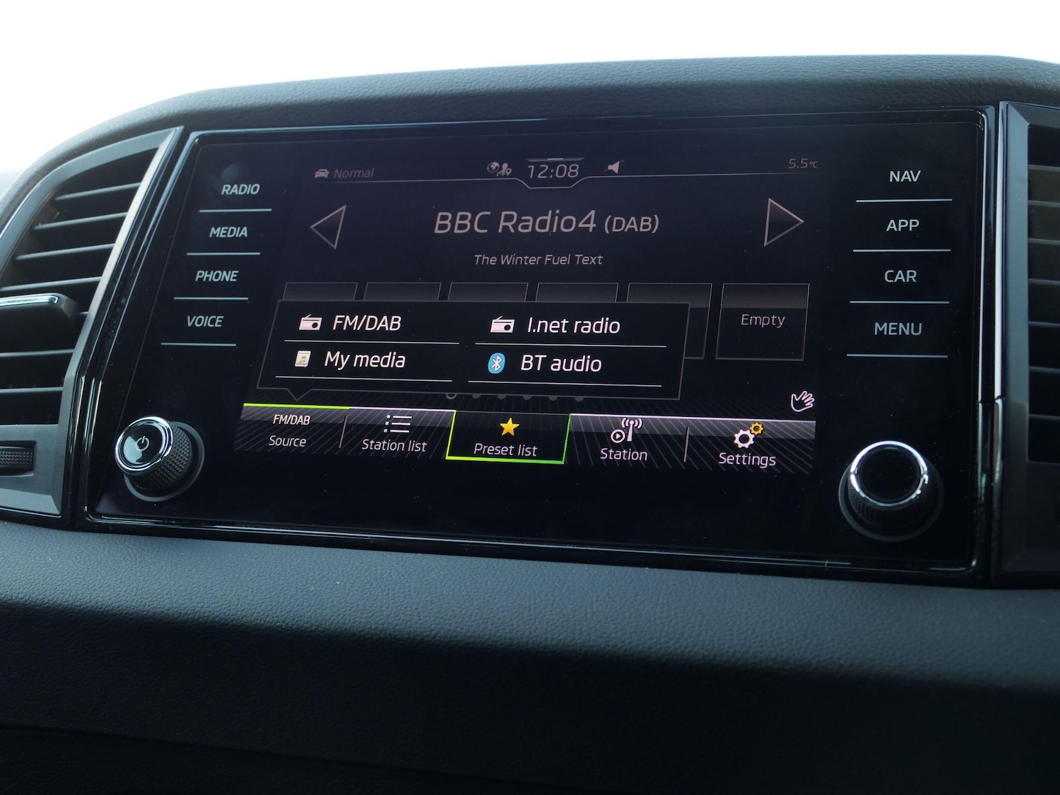 Used Skoda Karoq 2022 for sale - 76658472: Photo 24