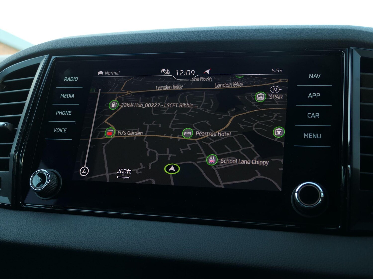 Used Skoda Karoq 2022 for sale - 76658472: Photo 25