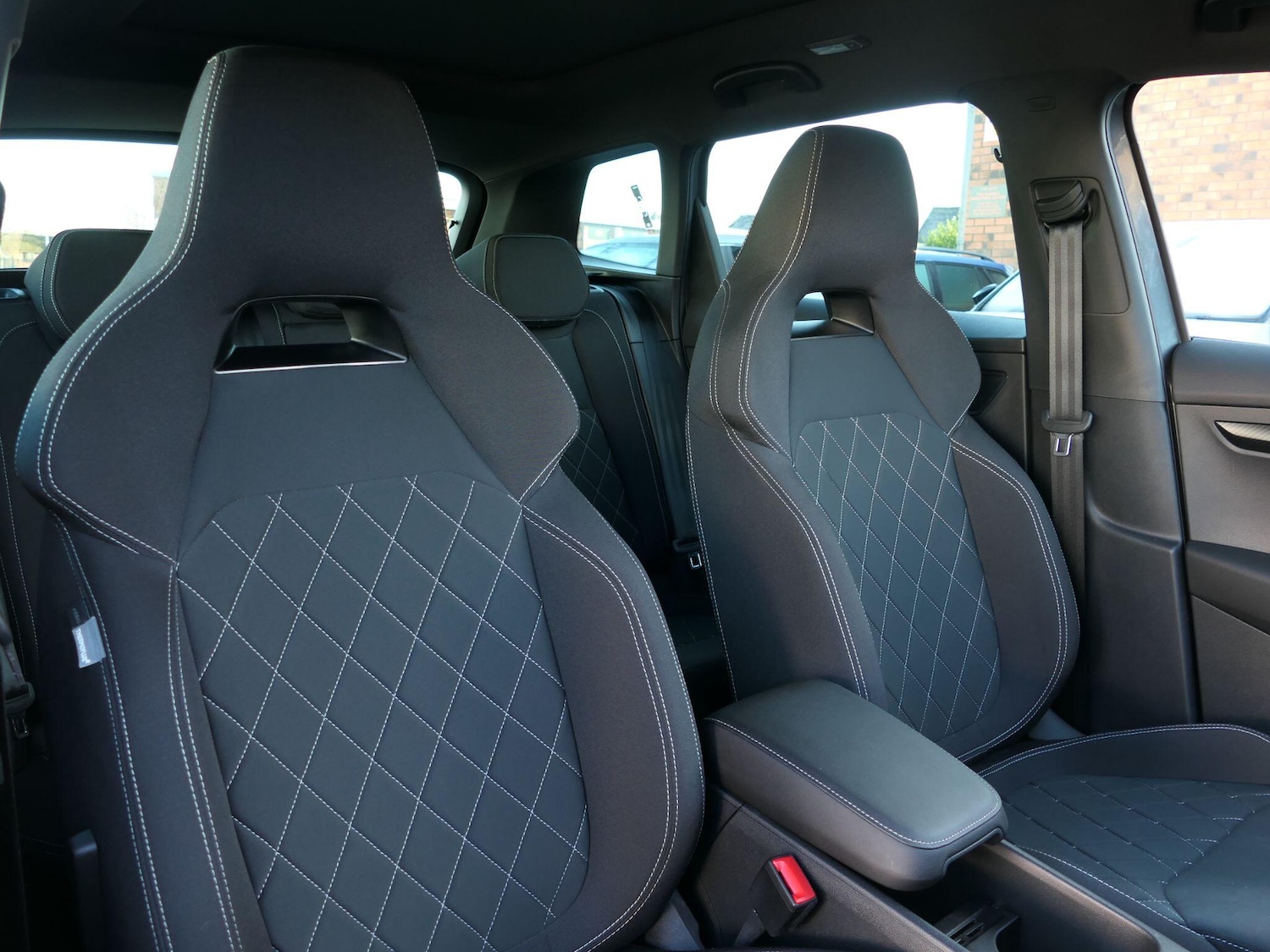 Used Skoda Karoq 2022 for sale - 76658472: Photo 8