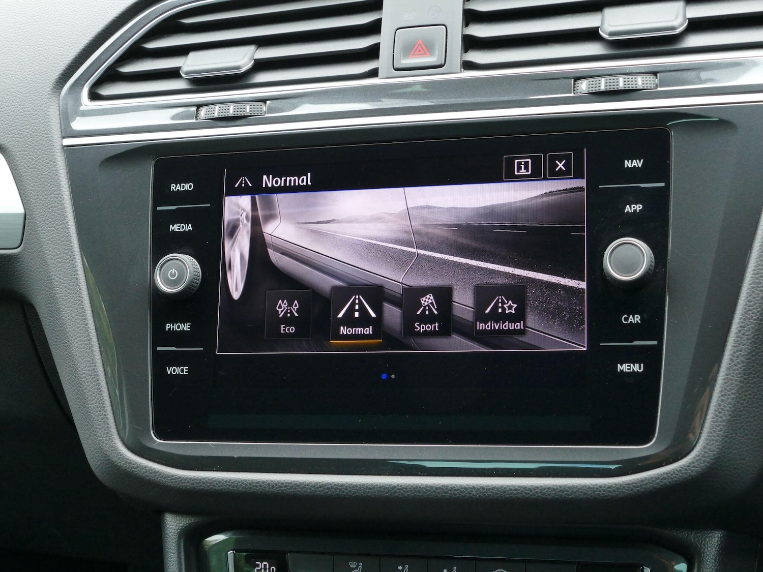 Used Volkswagen Tiguan 2020 for sale - 76360601: Photo 22