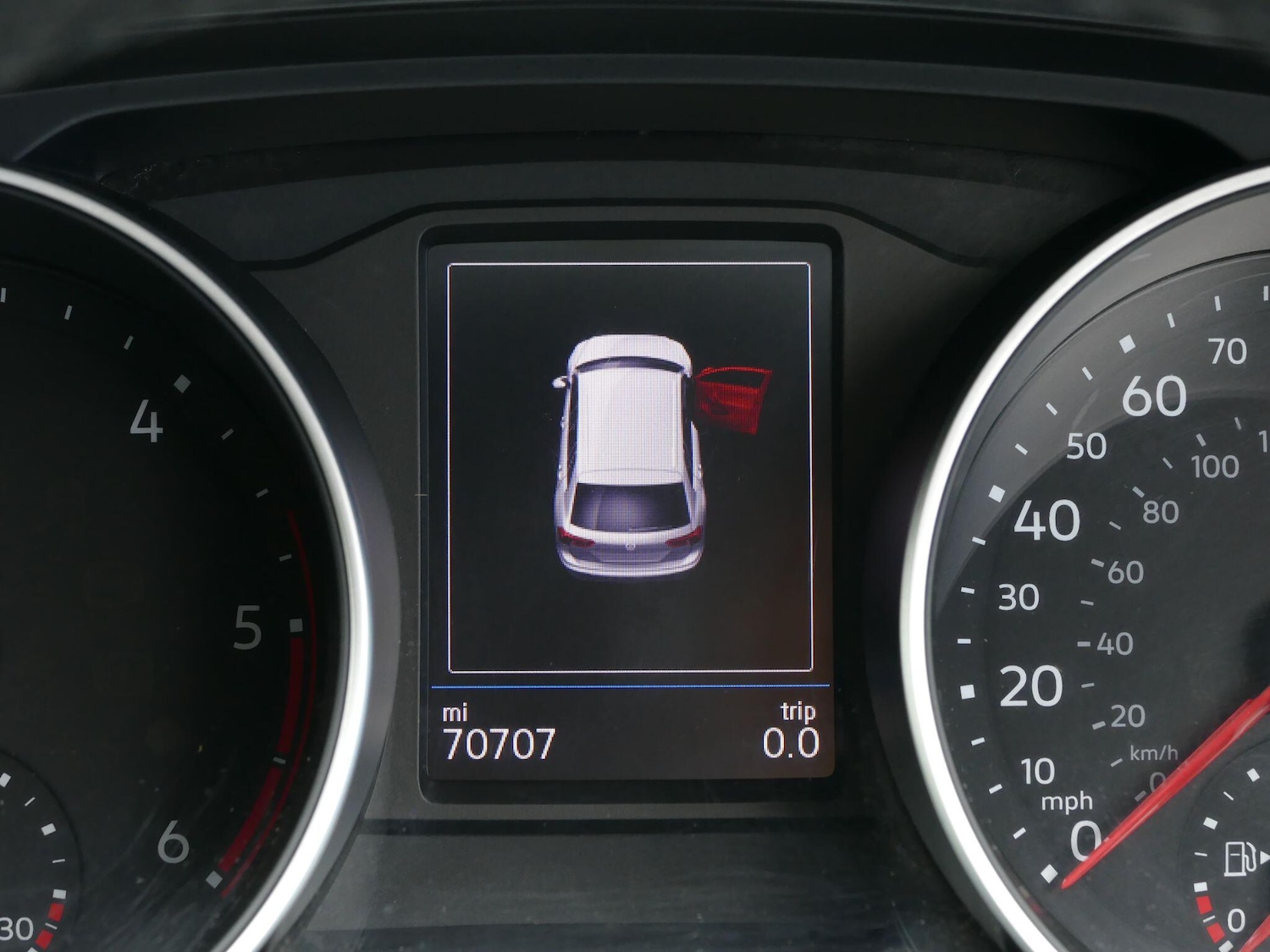 Used Volkswagen Tiguan 2020 for sale - 76360601: Photo 26