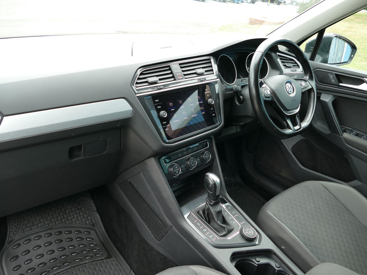 Used Volkswagen Tiguan 2020 for sale - 76360601: Photo 8