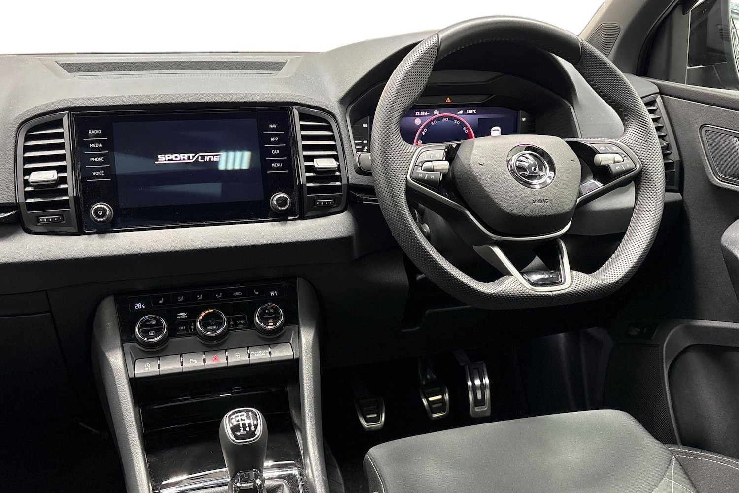 Used Skoda Karoq 2025 for sale - 77081335: Photo 2