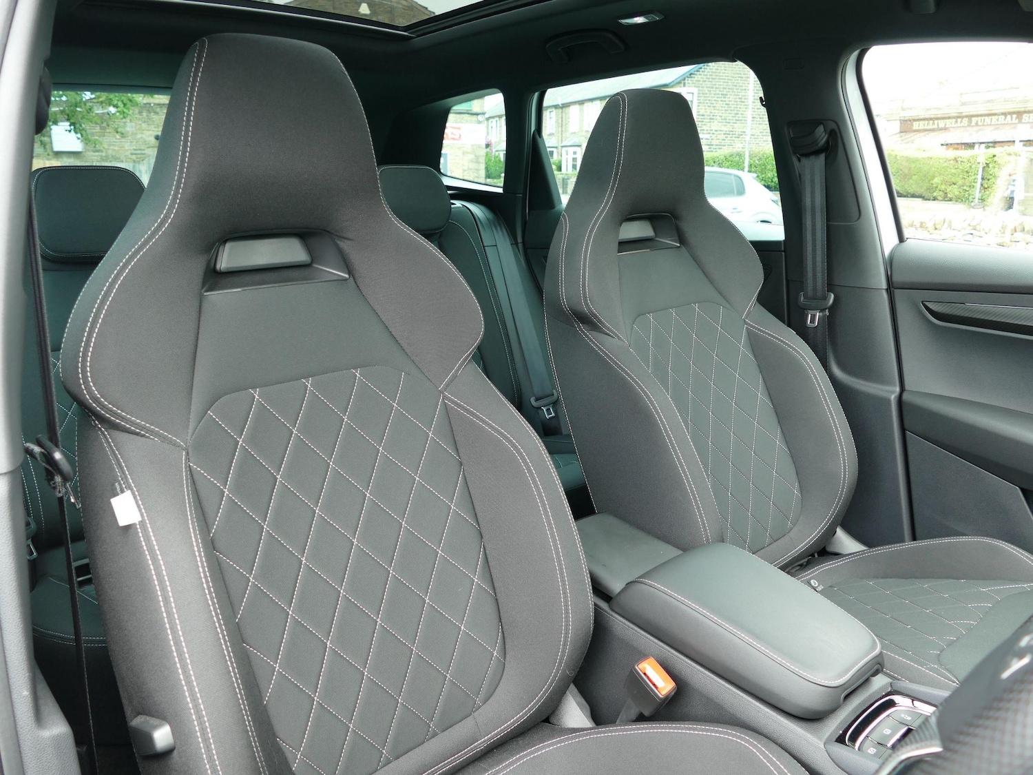 Used Skoda Karoq 2025 for sale - 76360652: Photo 9